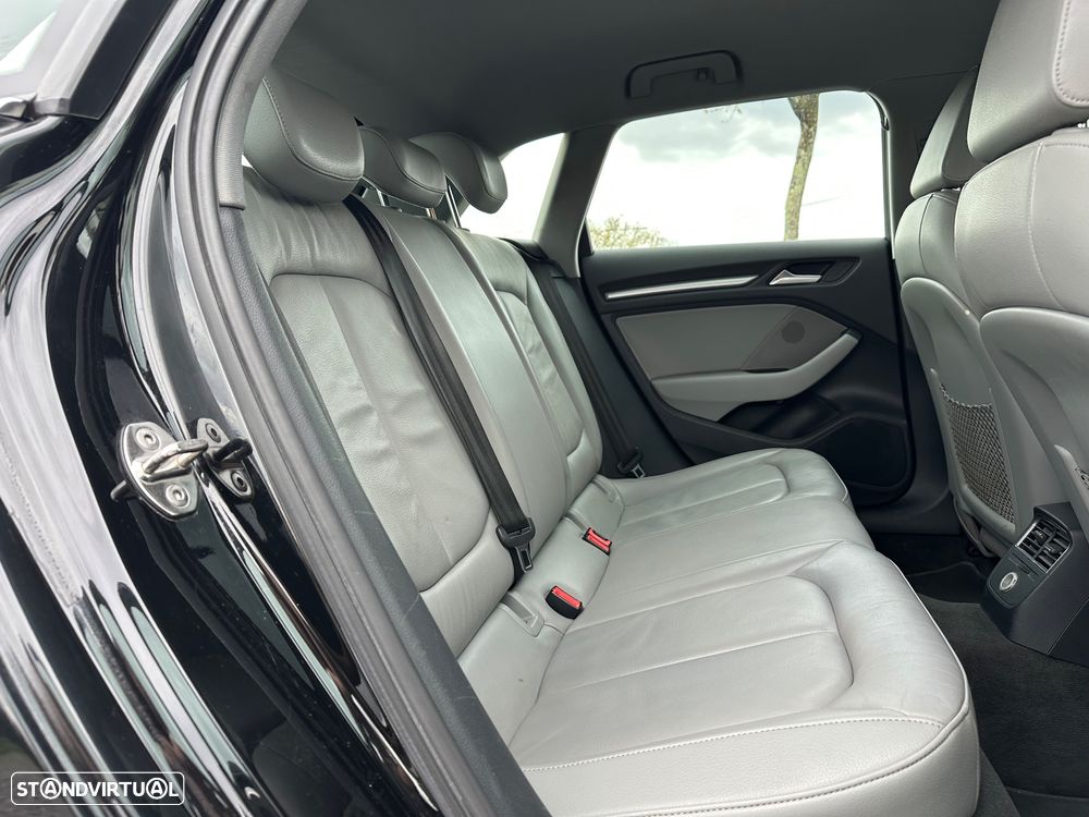 Audi A3 Sportback 1.6 TDI S tronic design - 44