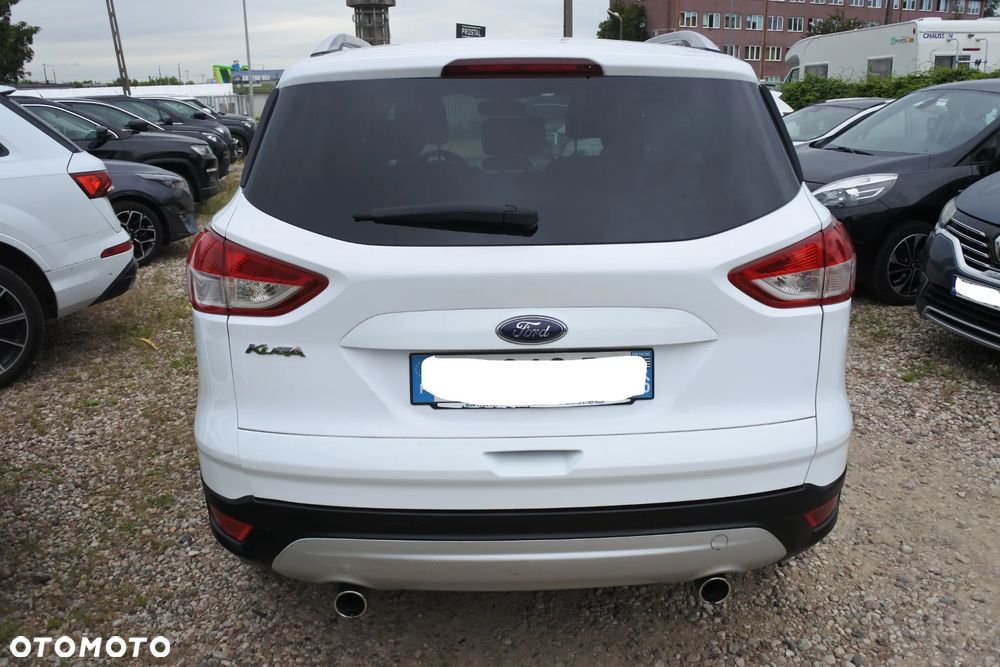 Ford Kuga 2.0 TDCi 2x4 Titanium - 5