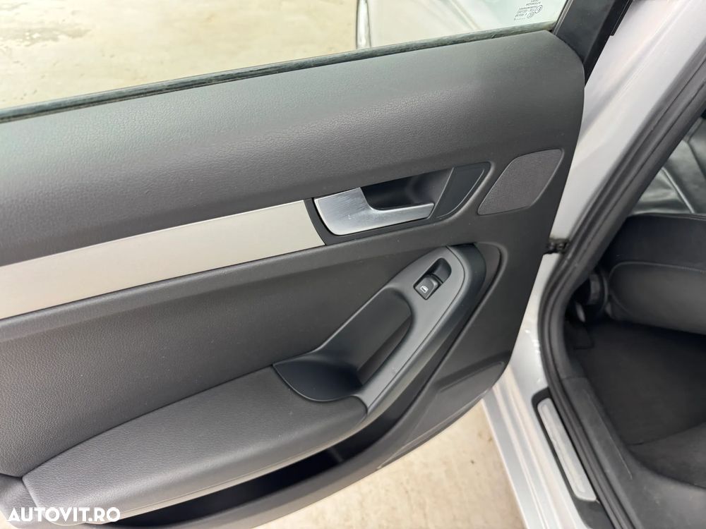 Audi A4 Limuzina 2.0 TDI DPF multitronic Attraction - 18