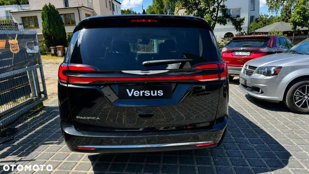Chrysler Pacifica - 5
