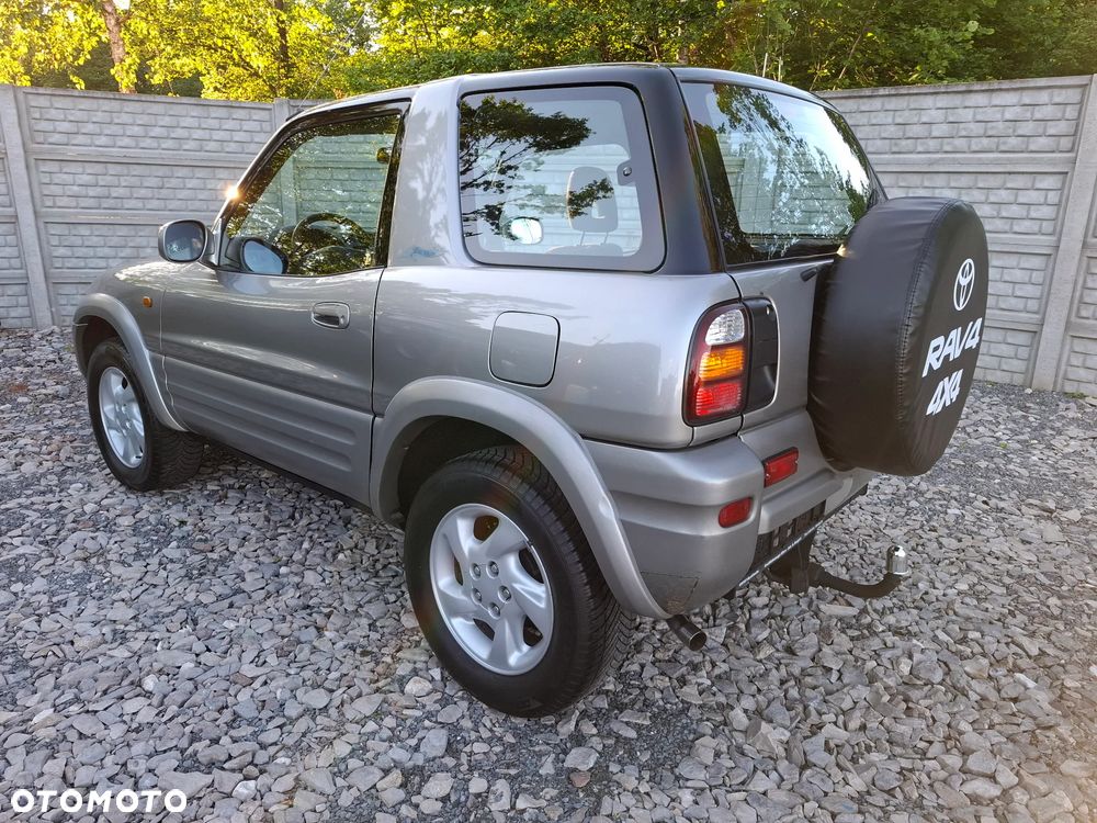 Toyota RAV4 2.0 Special - 27