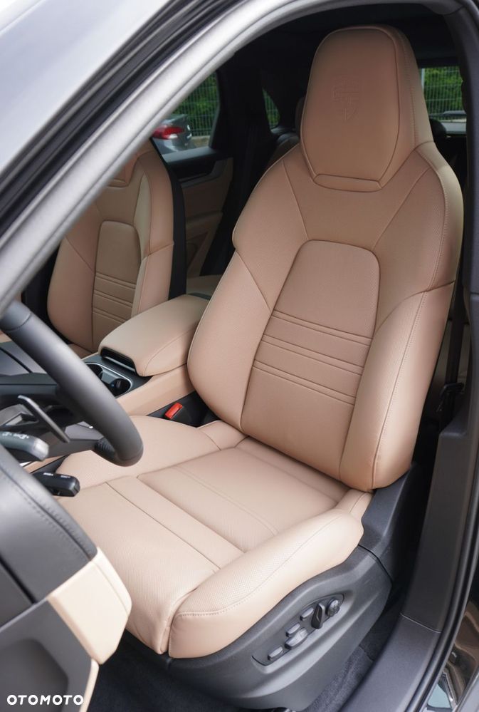 Porsche Cayenne S - 13
