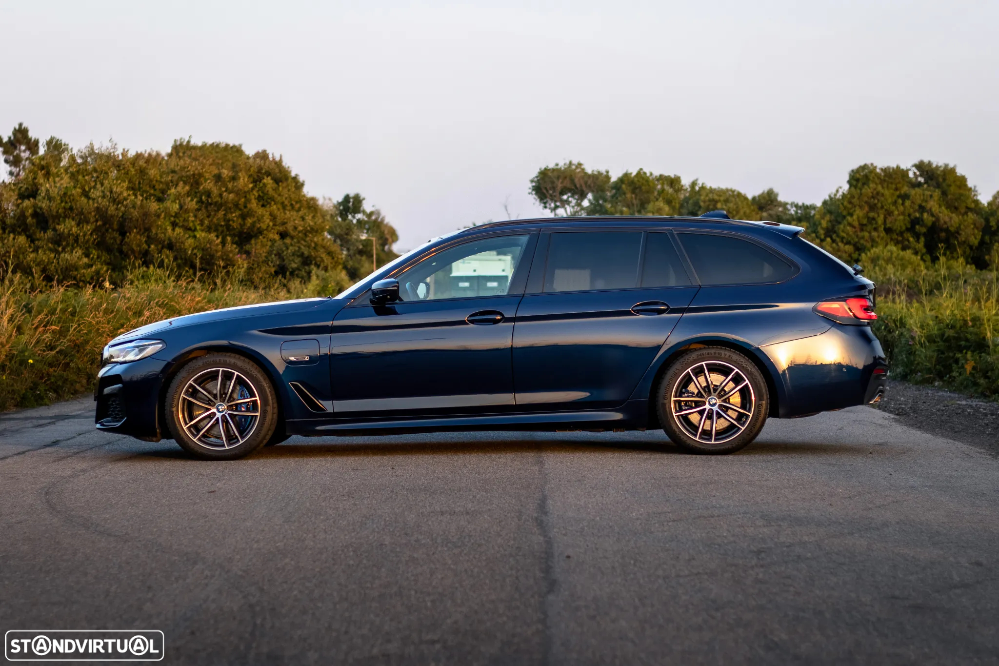 BMW 530 e Pack Desportivo M - 3