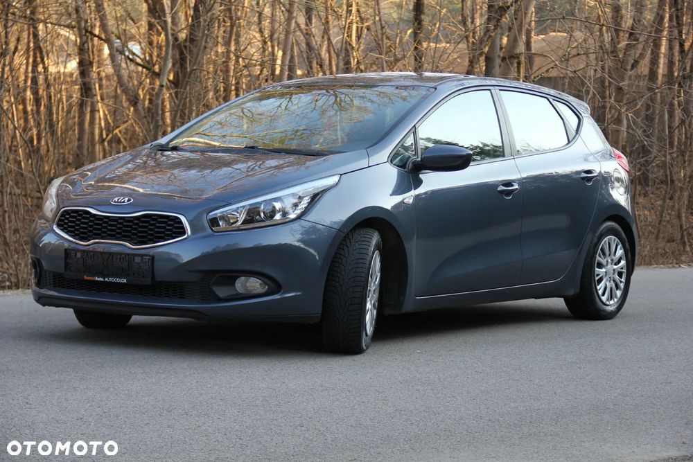 Kia Ceed - 8