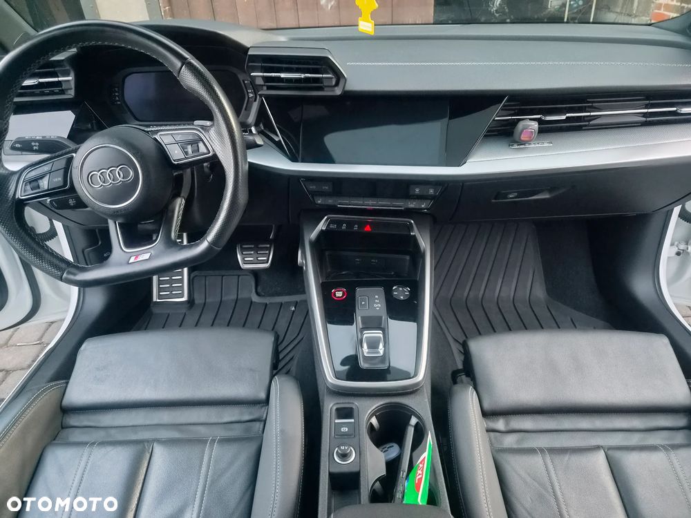 Audi S3 S tronic - 16