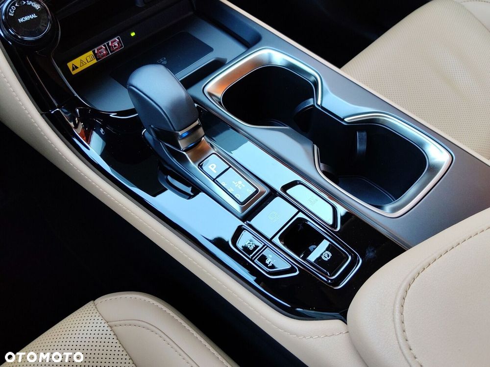 Lexus NX 350h Prestige AWD - 25