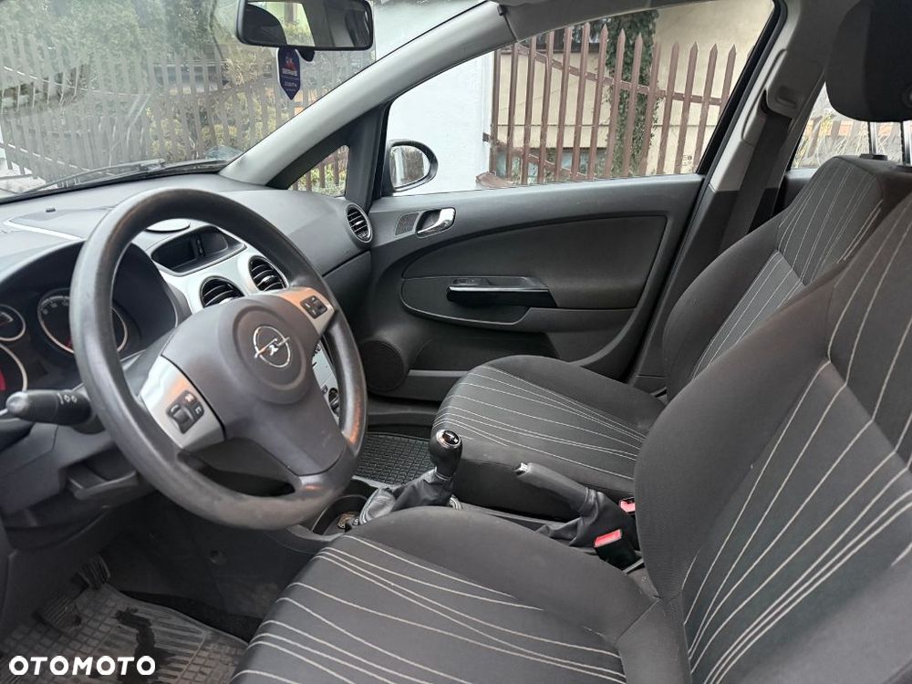 Opel Corsa 1.4 16V Enjoy - 8