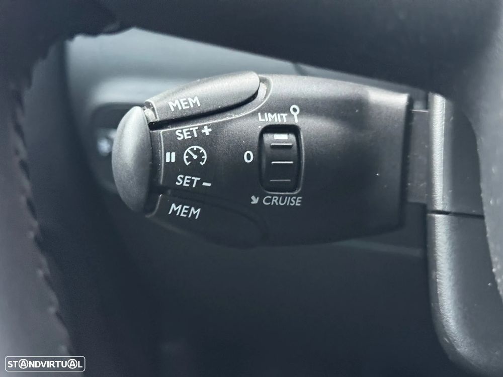 Citroën C3 1.2 PureTech Shine Pack - 6