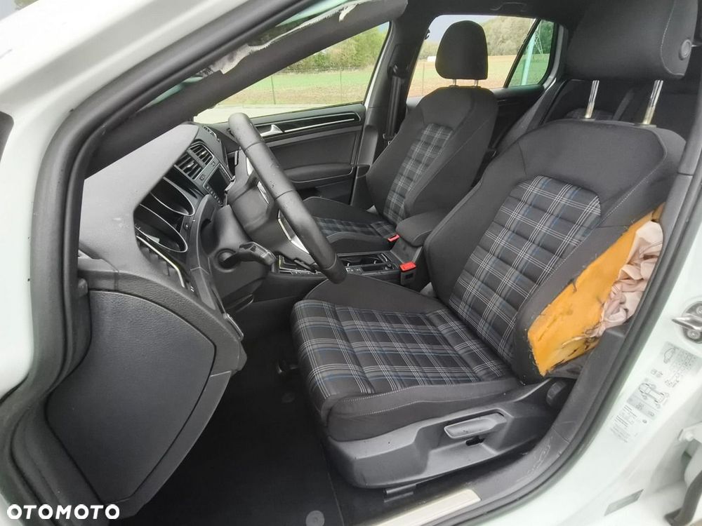 Volkswagen Golf - 7