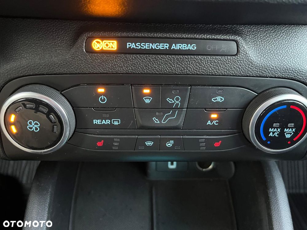 Ford Focus 1.5 EcoBoost Trend Edition Business - 13