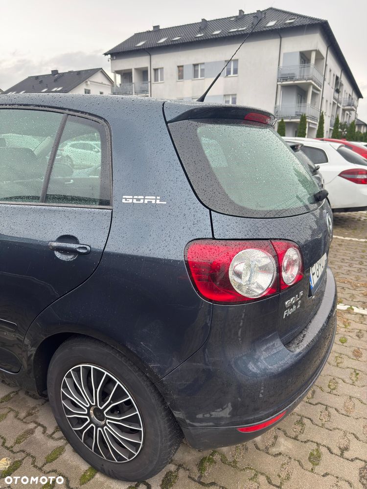 Volkswagen Golf Plus 2.0 TDI Comfortline DSG - 8