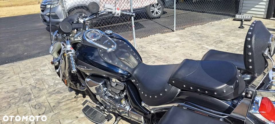 Suzuki Boulevard - 37