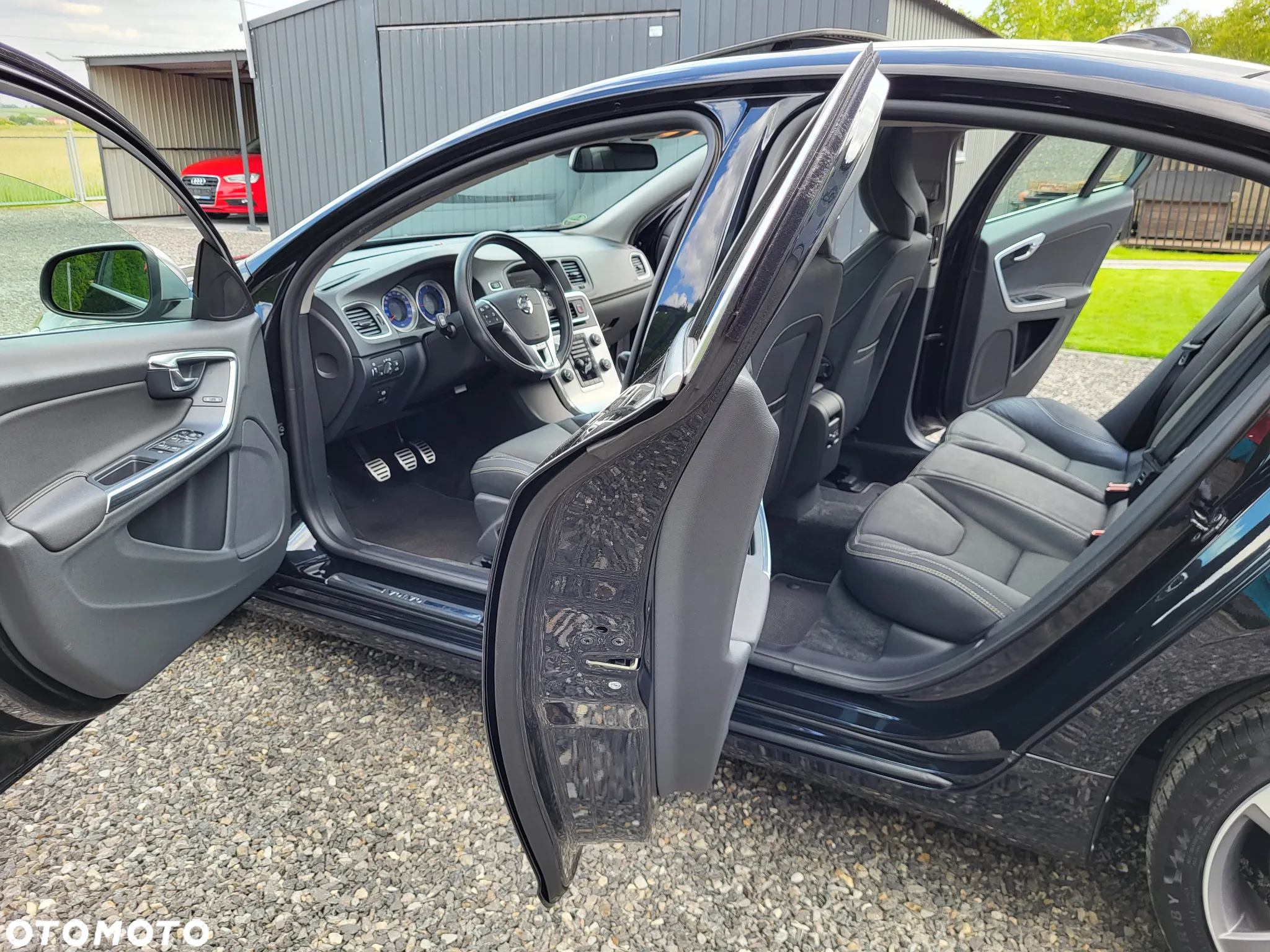 Volvo S60 D4 R-Design - 29
