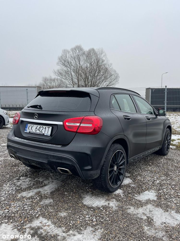 Mercedes-Benz GLA 200 7G-DCT AMG Line - 4