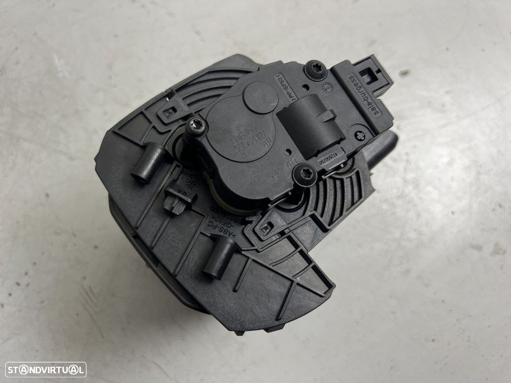 Comporta ar condicionado Esq Usado JAGUAR XF (X250) REF. 8X2319C696AE - 3