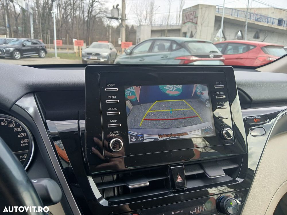 Toyota Camry 2.5 Dynamic - 8