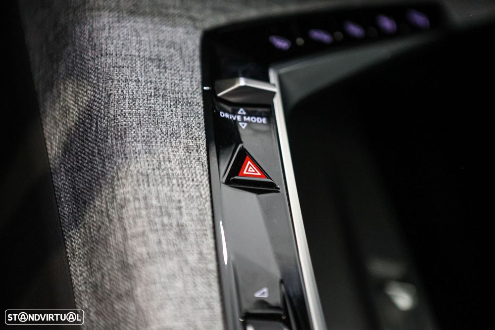 Peugeot 5008 1.2 Hybrid GT e-DCS6 - 42