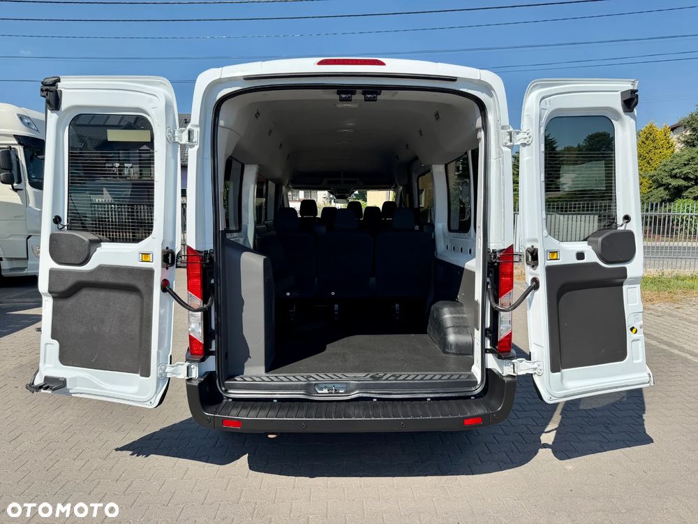 Ford Transit Kombi L3H2 Limited - 26