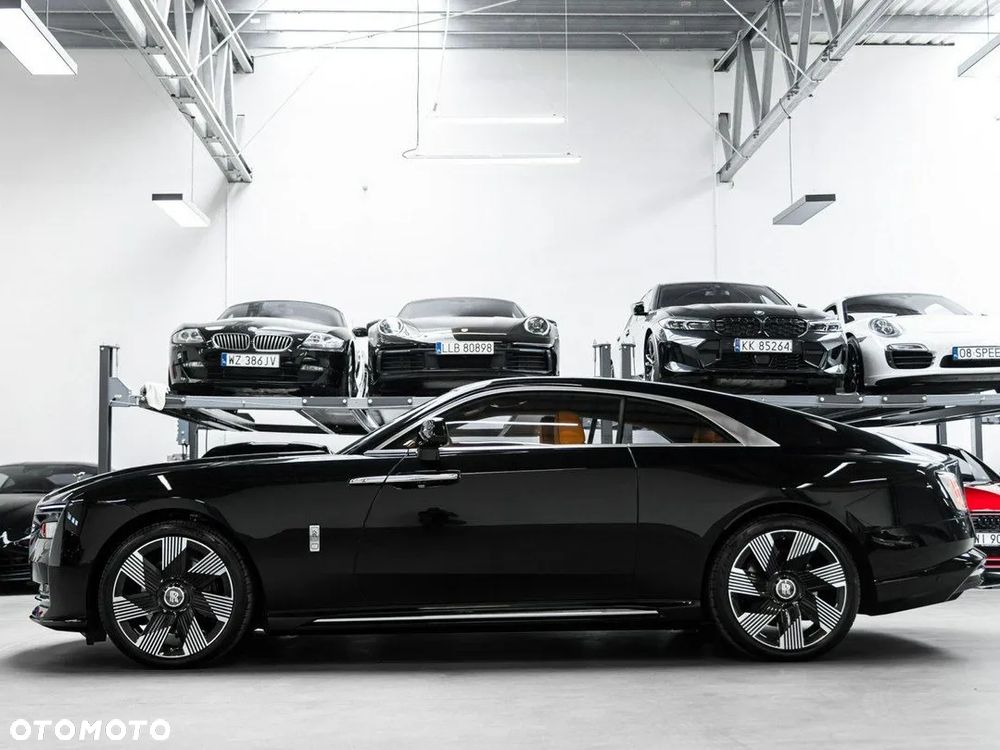 Rolls-Royce Spectre - 8