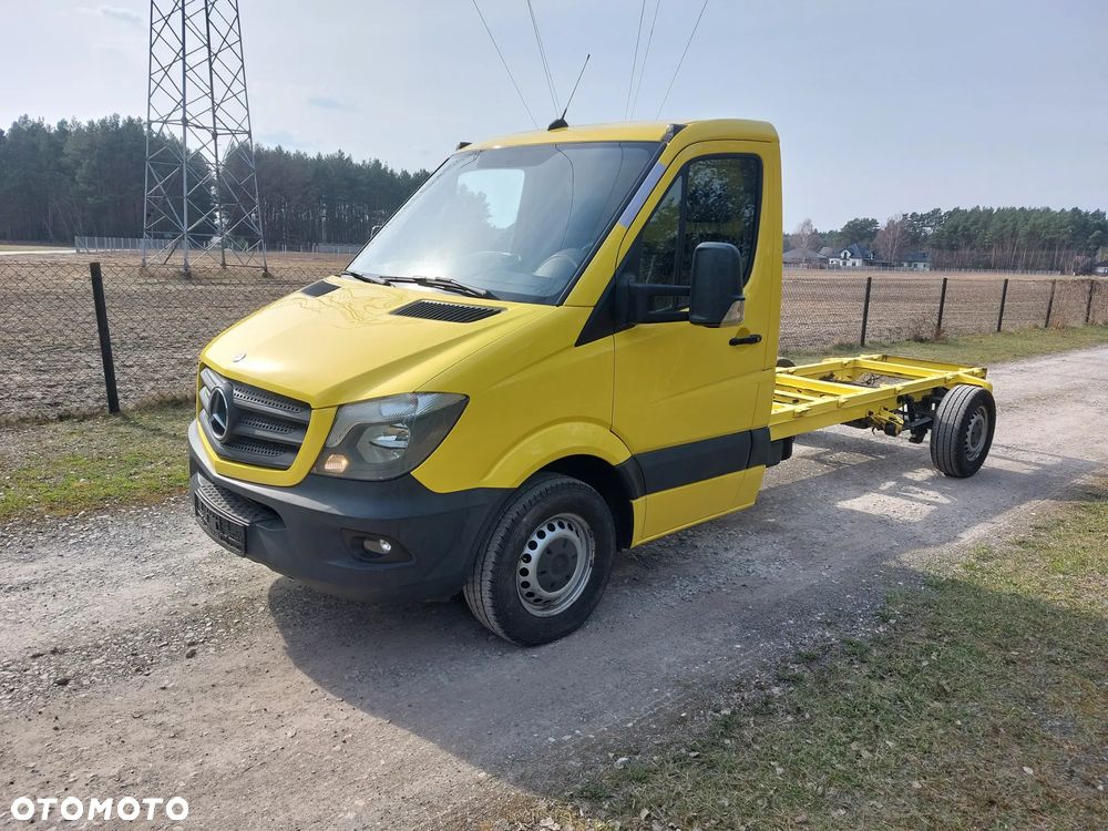 Mercedes-Benz Sprinter - 12