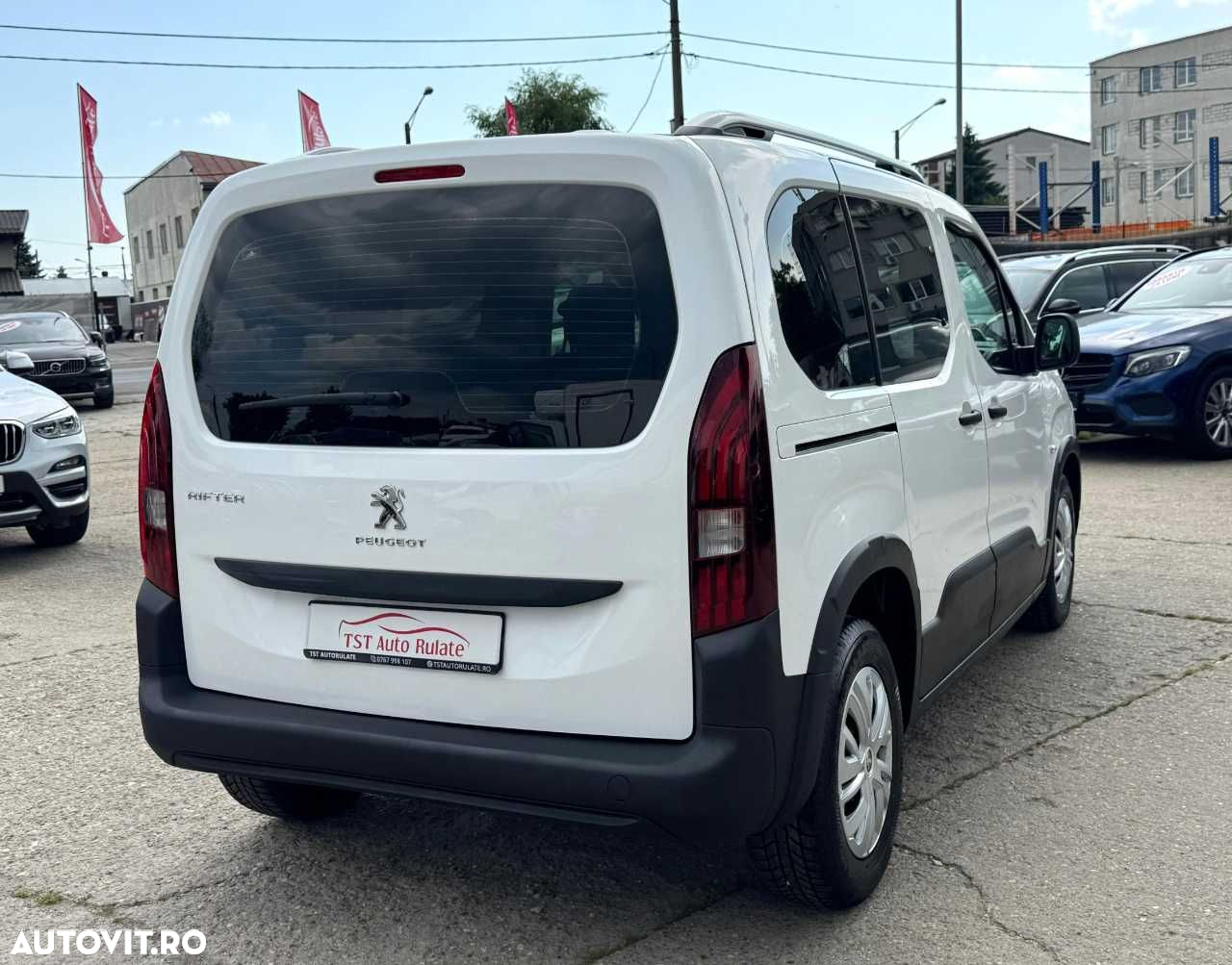 Peugeot Rifter - 8