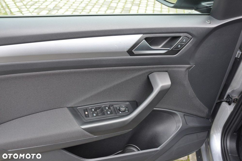 Volkswagen T-Roc 1.5 TSI Life - 11