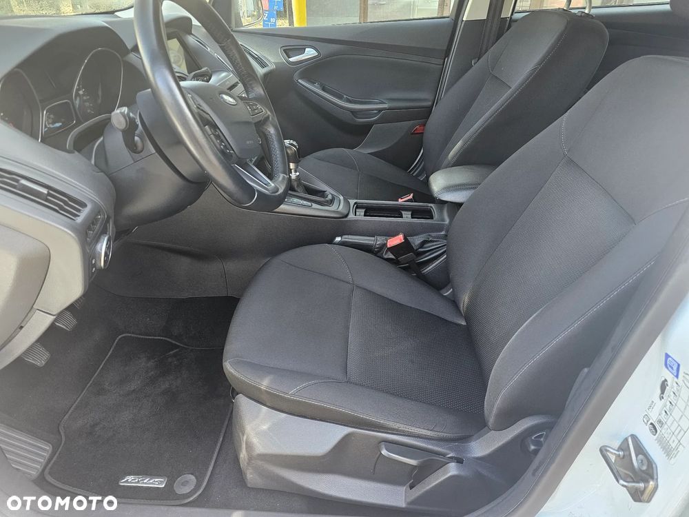 Ford Focus 1.5 TDCi DPF Start-Stopp-System Titanium - 15