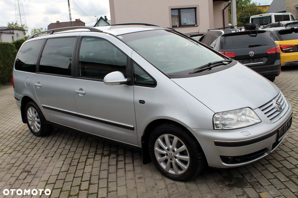 Volkswagen Sharan 2008 photo 2
