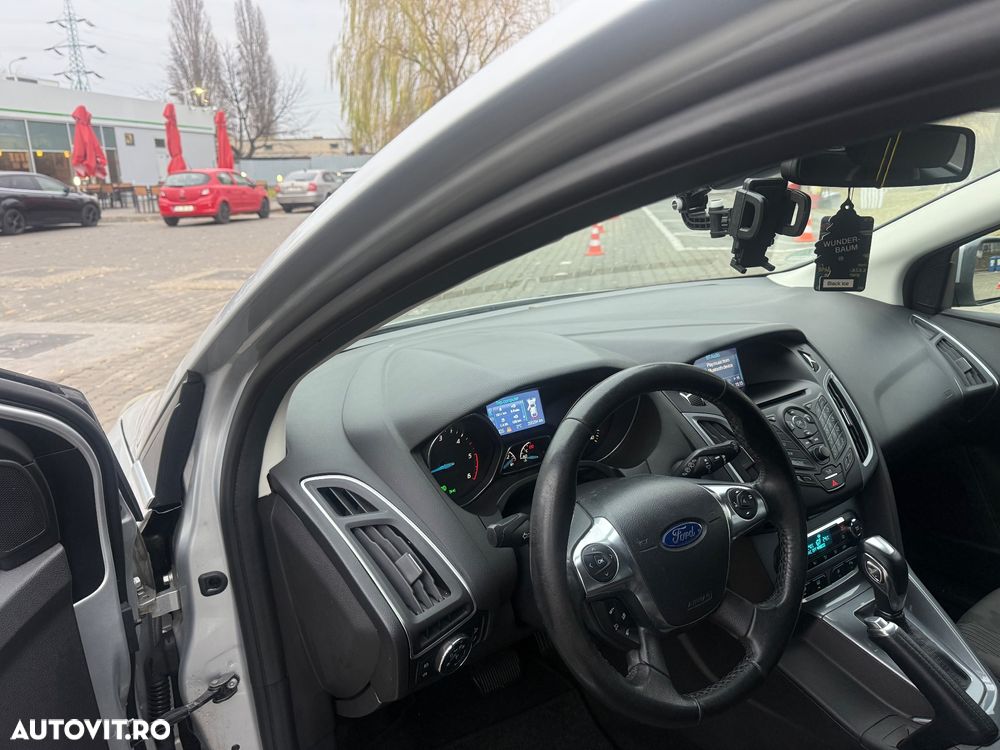 Ford Focus 2.0 TDCI DPF Powershift Titanium - 16