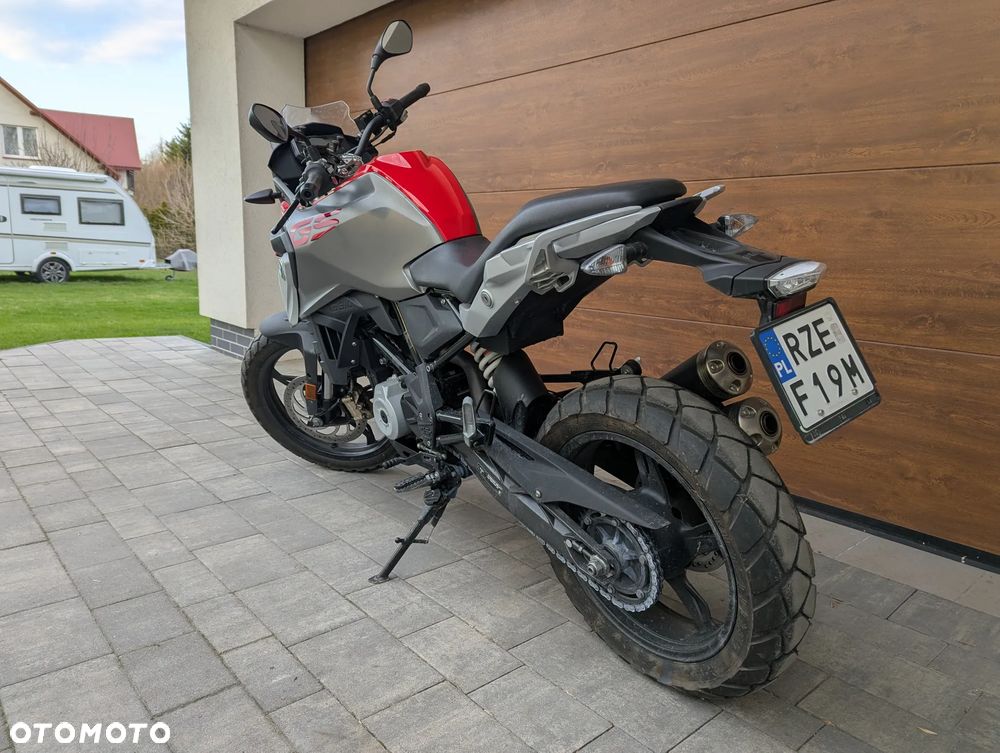 BMW G - 7