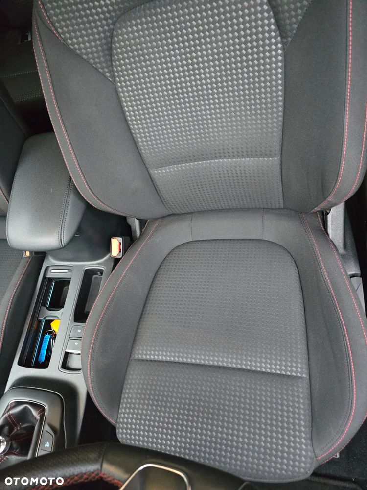 Ford Focus 1.0 EcoBoost ST-Line - 8