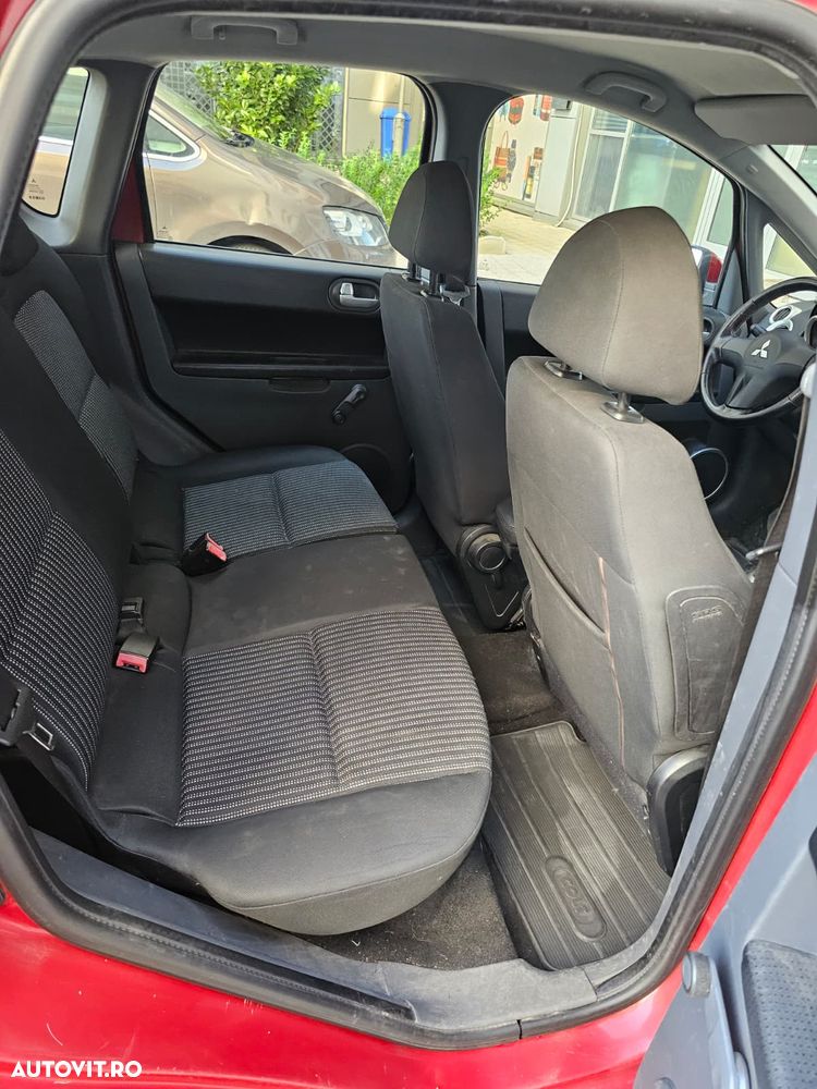 Mitsubishi Colt - 14