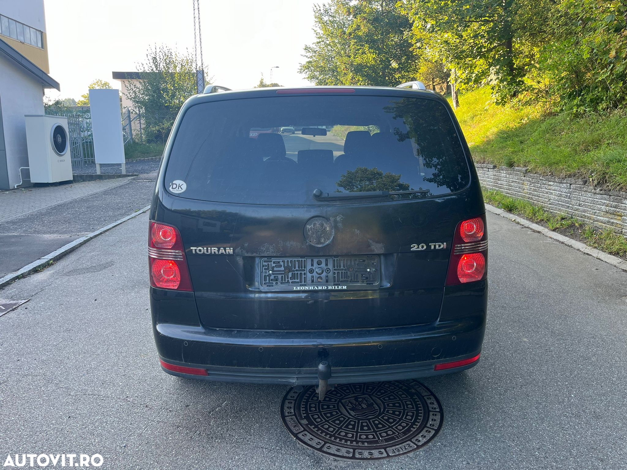 Volkswagen Touran 2.0 TDI DPF DSG Highline - 3