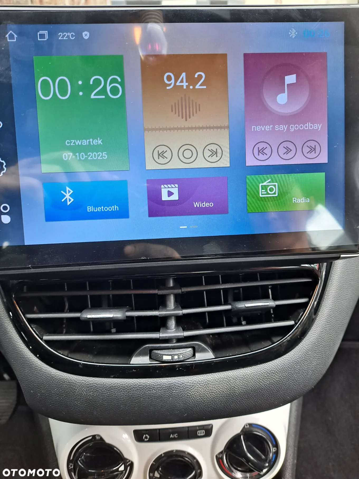 Peugeot 208 - 17