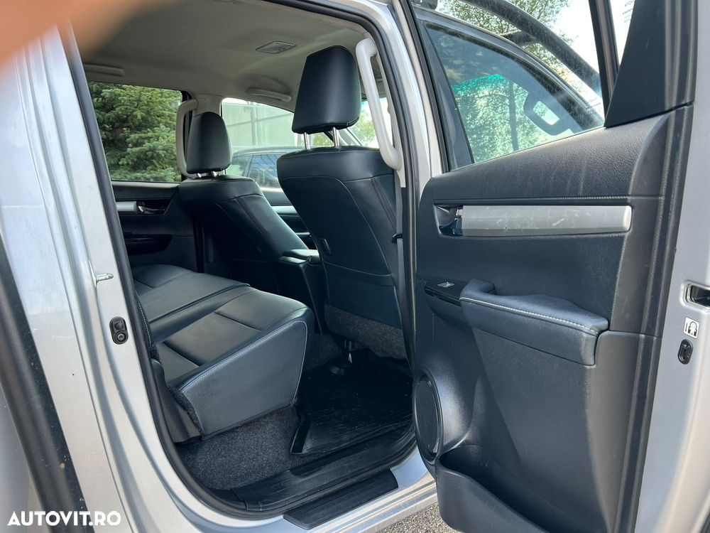 Toyota Hilux 4x4 Double Cab A/T Style - 18