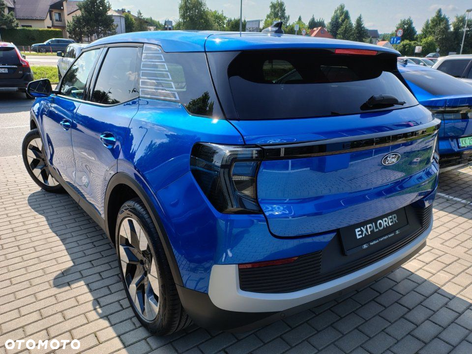 Ford Explorer - 2