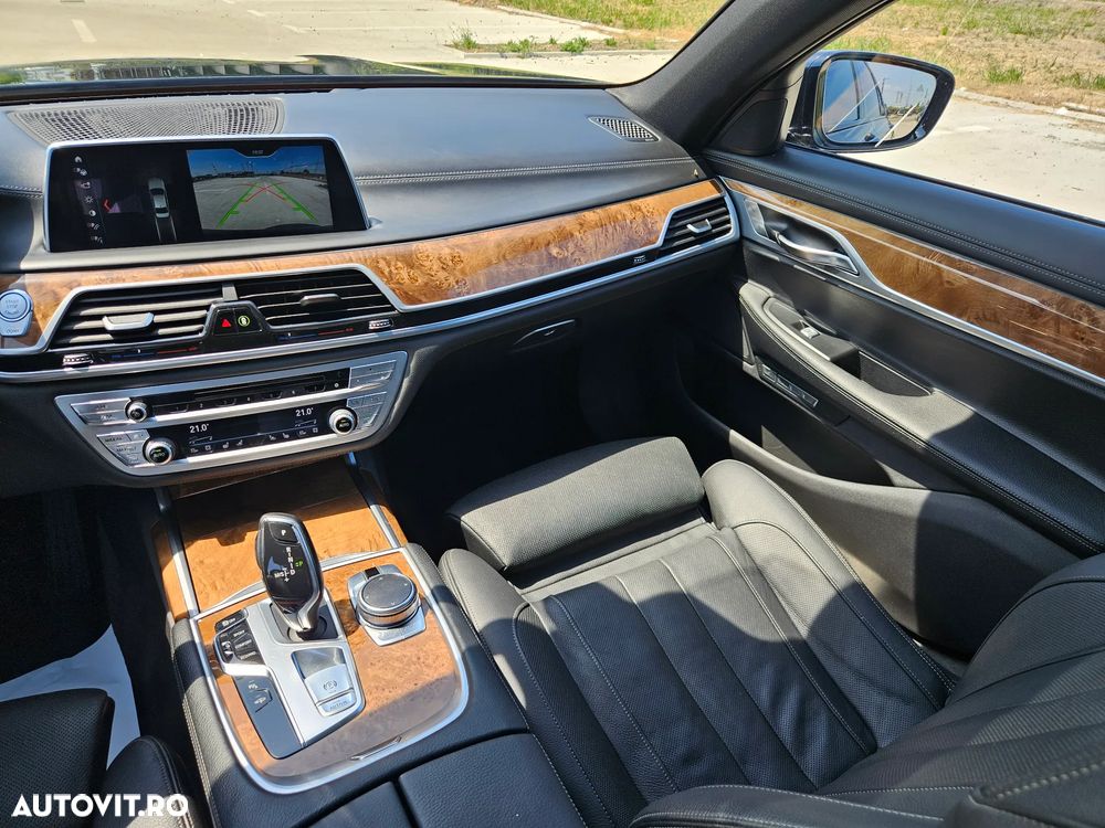 BMW Seria 7 740Li xDrive - 12