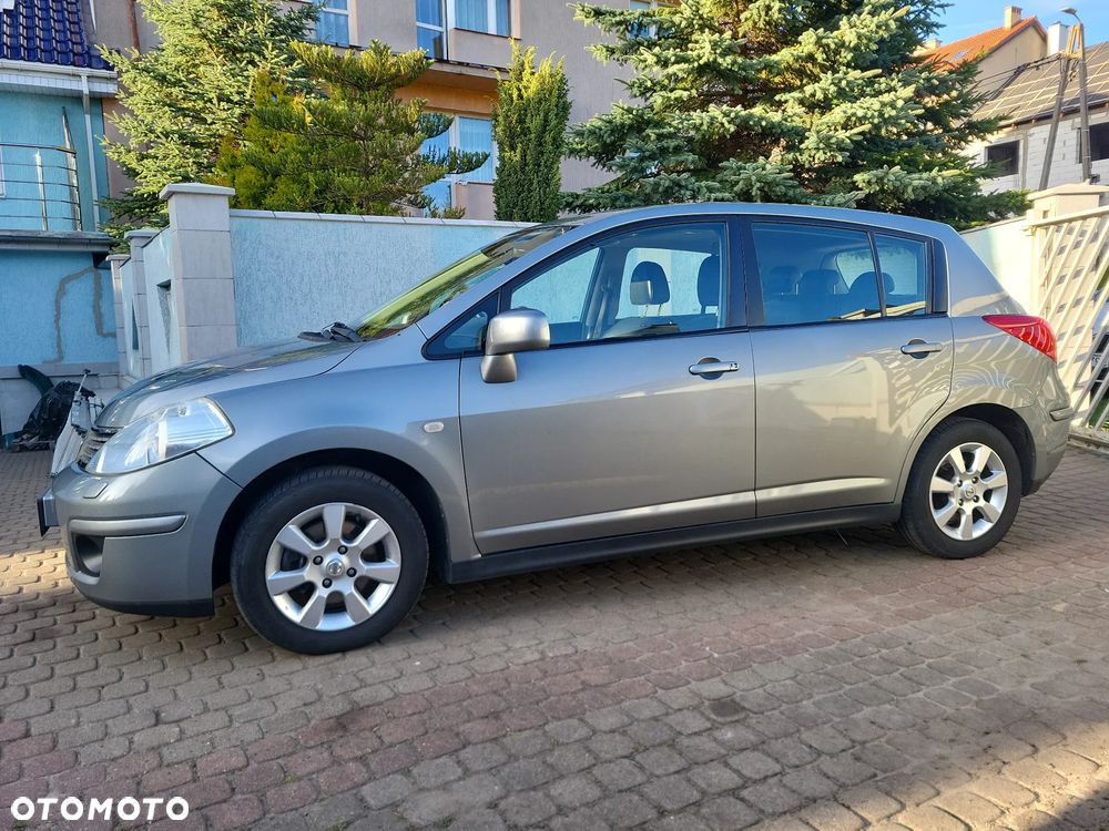 Nissan Tiida 1.6 Visia - 10