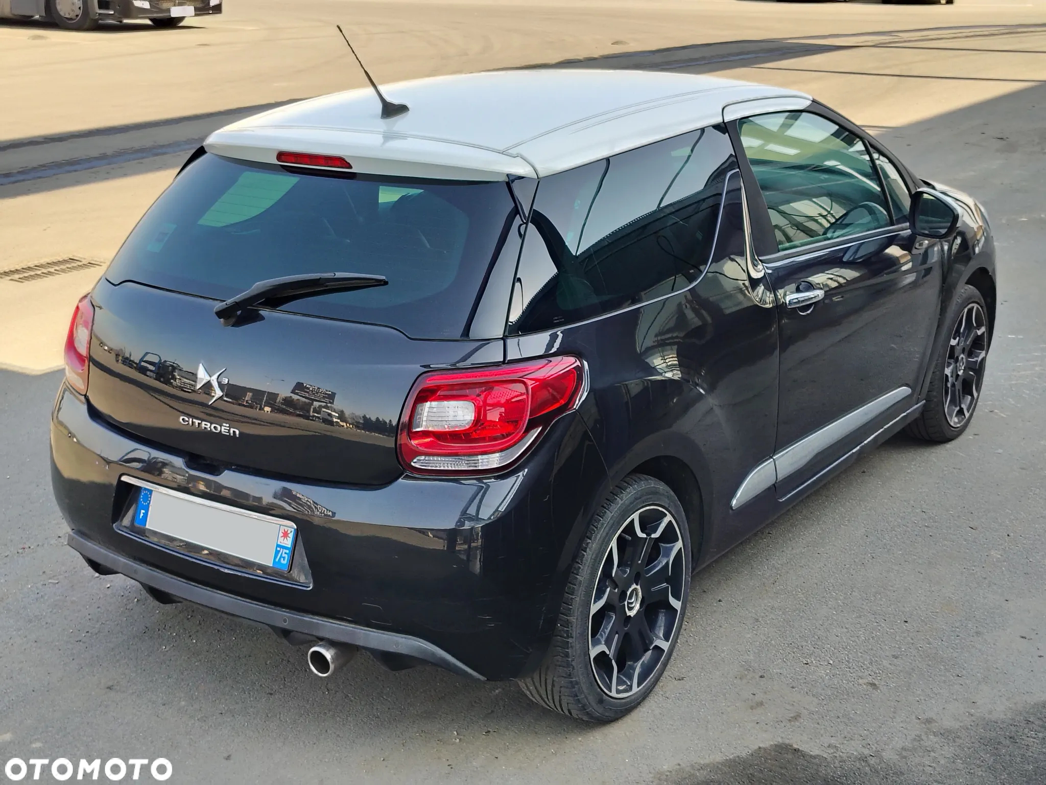 Citroën DS3 HDi 90 FAP SoChic - 6