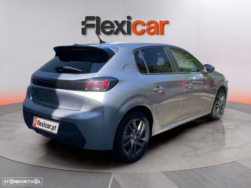 Peugeot 208 - 8