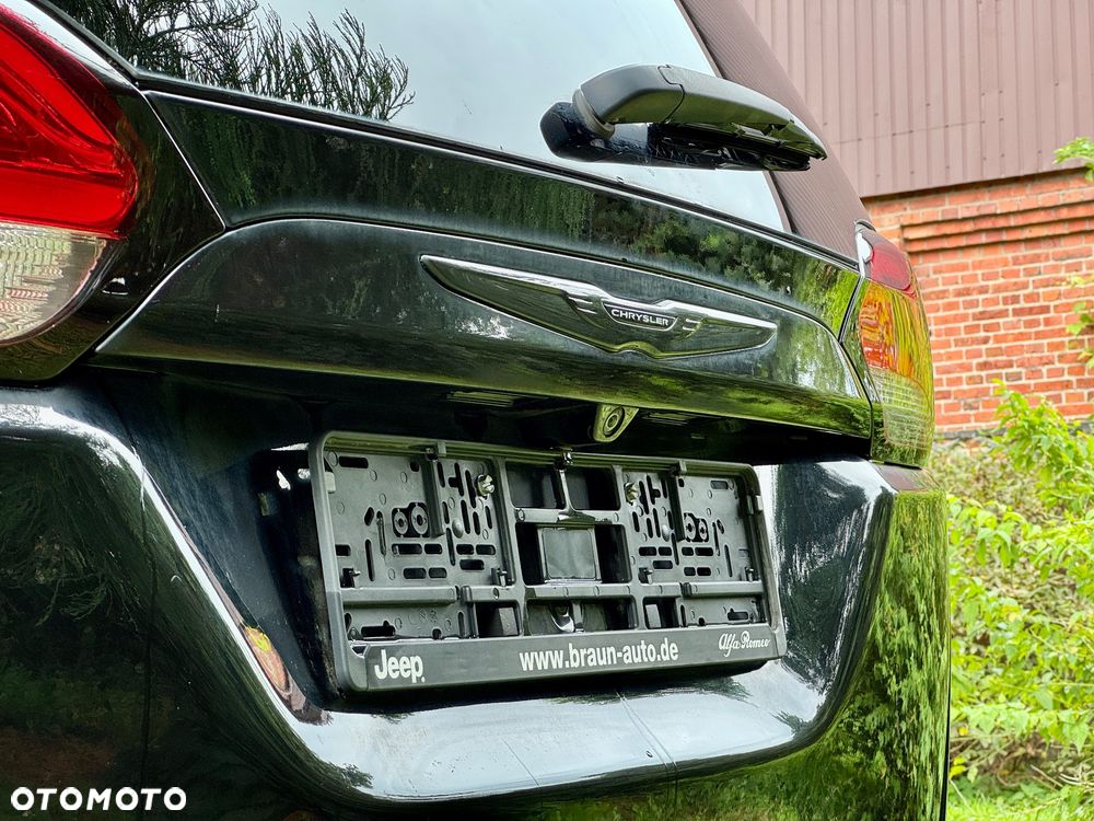 Chrysler Pacifica - 6