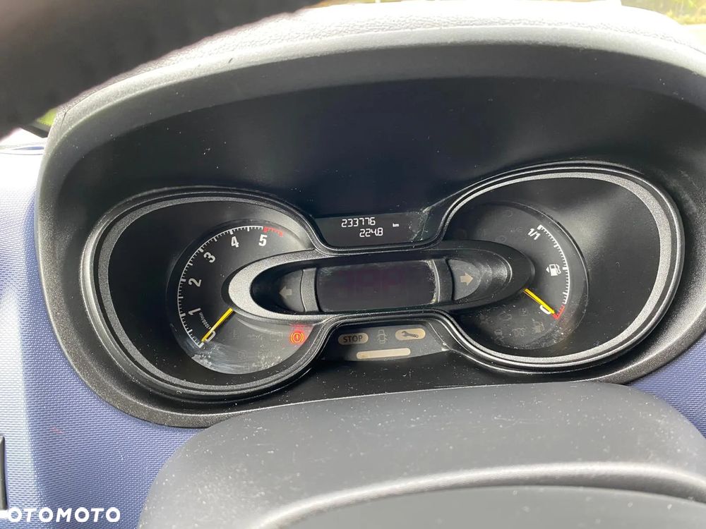 Opel VIVARO - 19