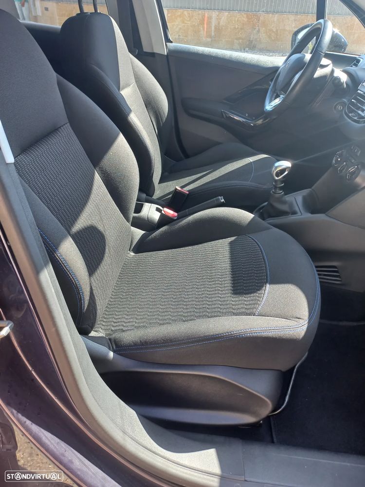 Peugeot 208 1.5 BlueHDi Signature - 13