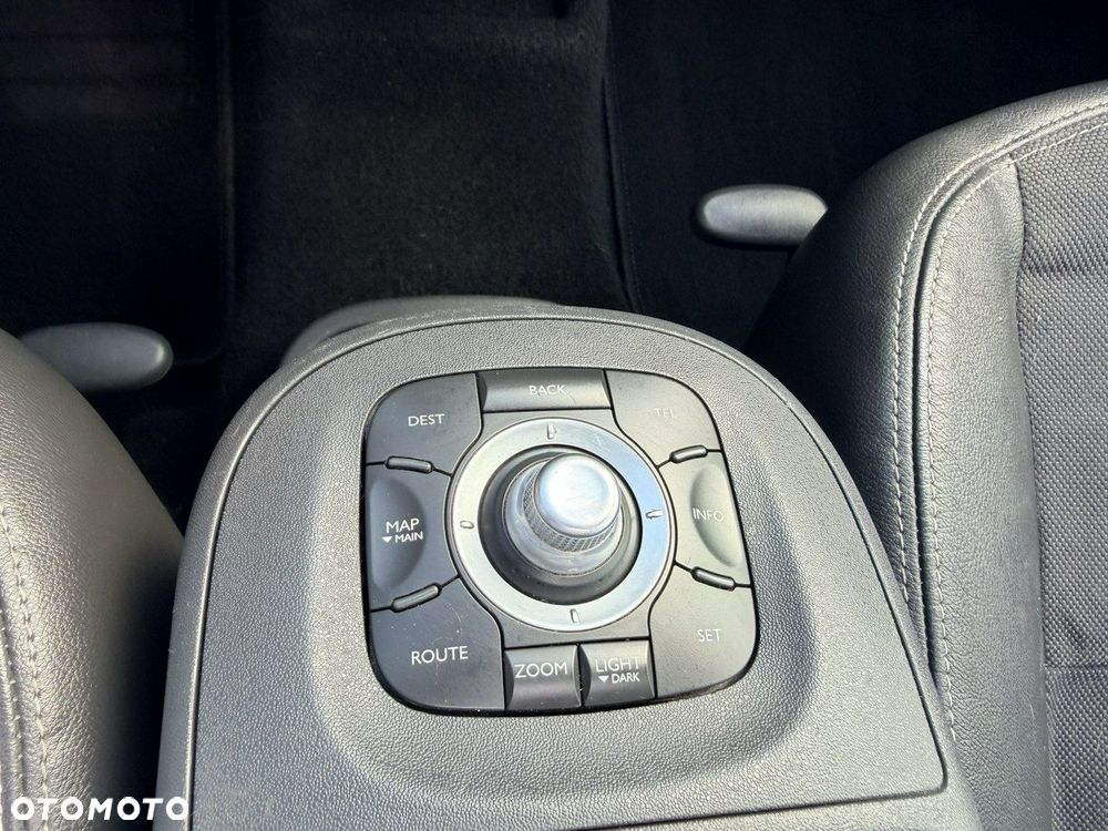 Renault Scenic 2.0 16V Privilege - 21