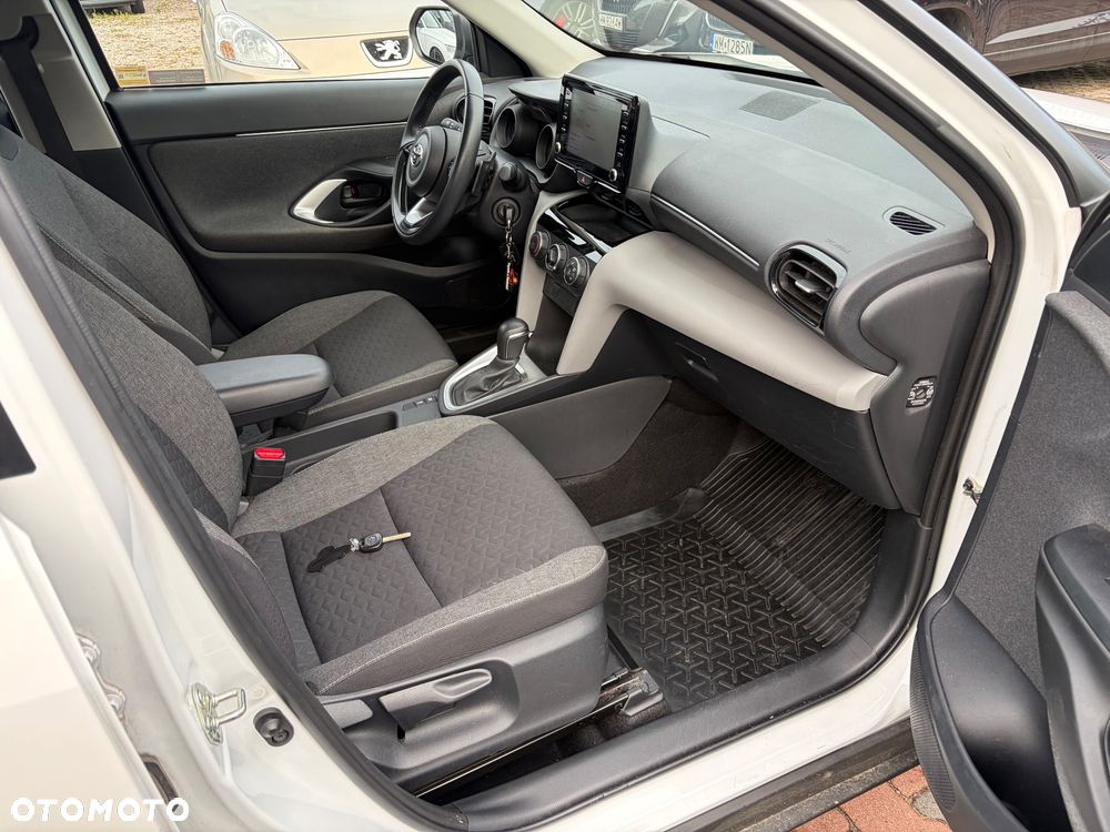 Toyota Yaris Cross - 19