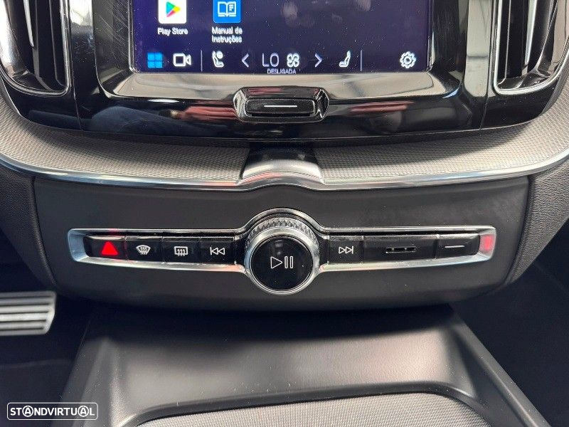 Volvo XC 60 2.0 T8 PHEV R-Design AWD - 34