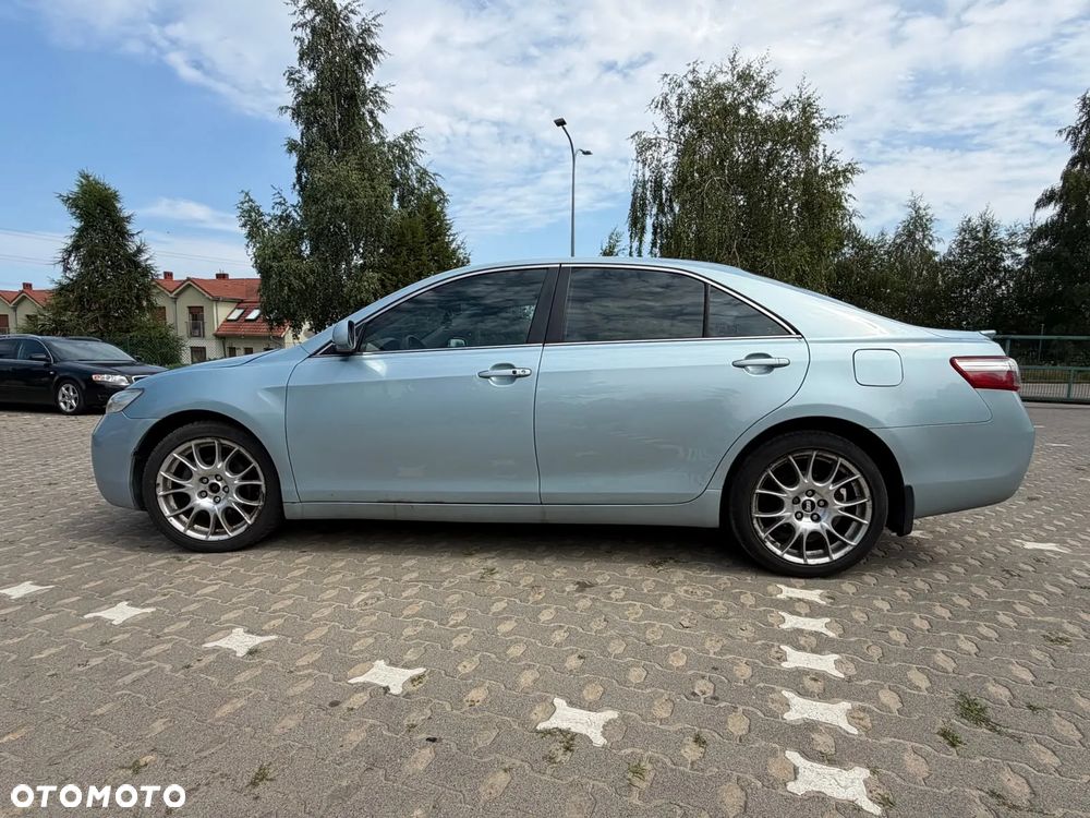 Toyota Camry - 7