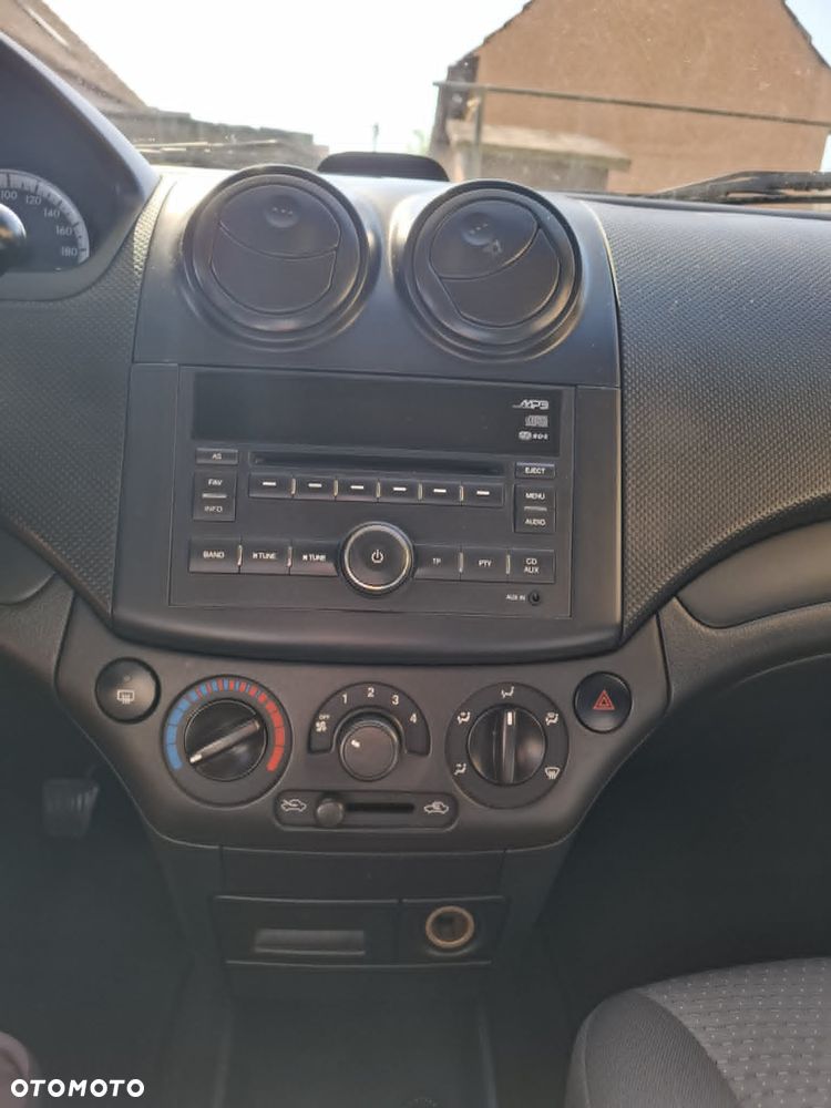 Chevrolet Aveo 1.2 16V Base (air4) - 9
