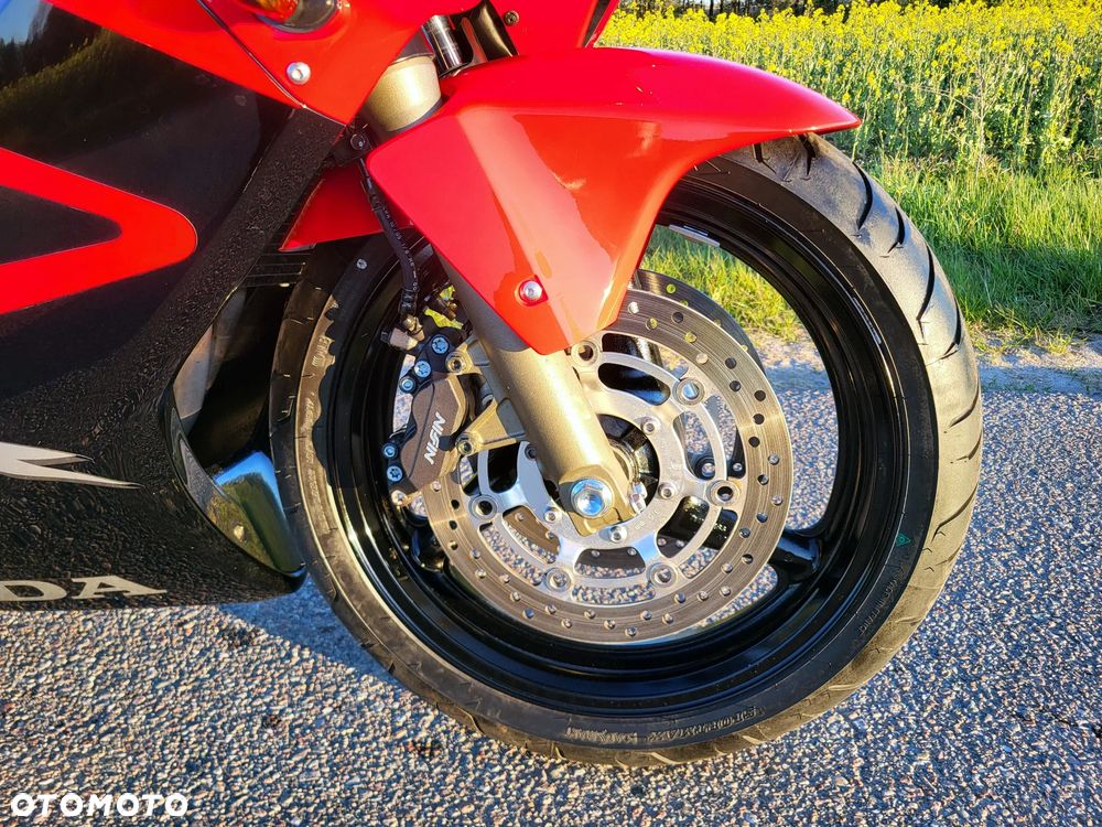 Honda CBR - 11