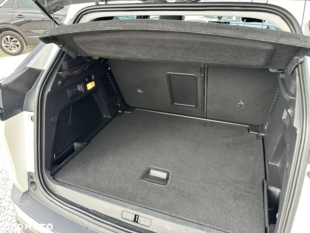 Peugeot 3008 1.5 BlueHDi Allure S&S - 19